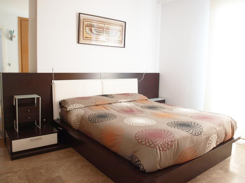 Apartup Opera Tower View Valencia Room photo